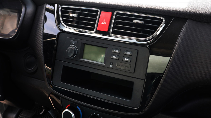 ENTERTAINMENT FEATURES