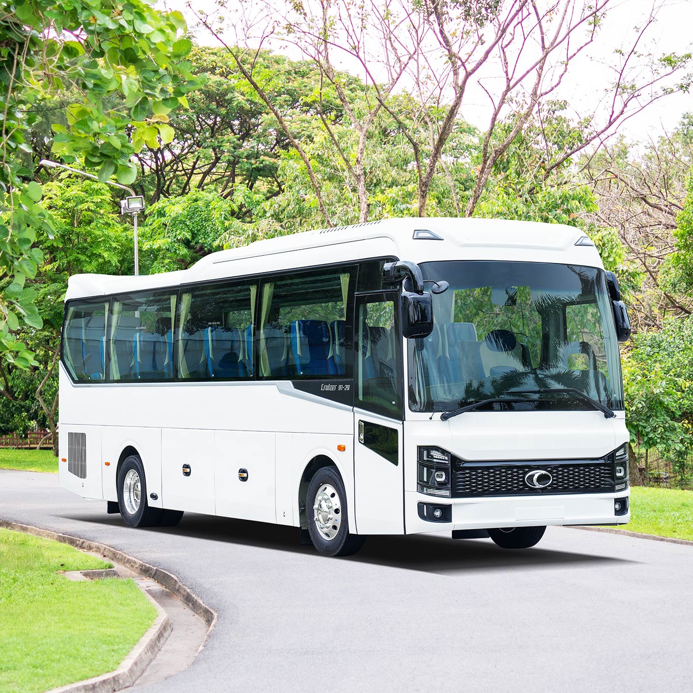 LUXURY EXPERIENCE WITH THE THACO CRUIZER 91S